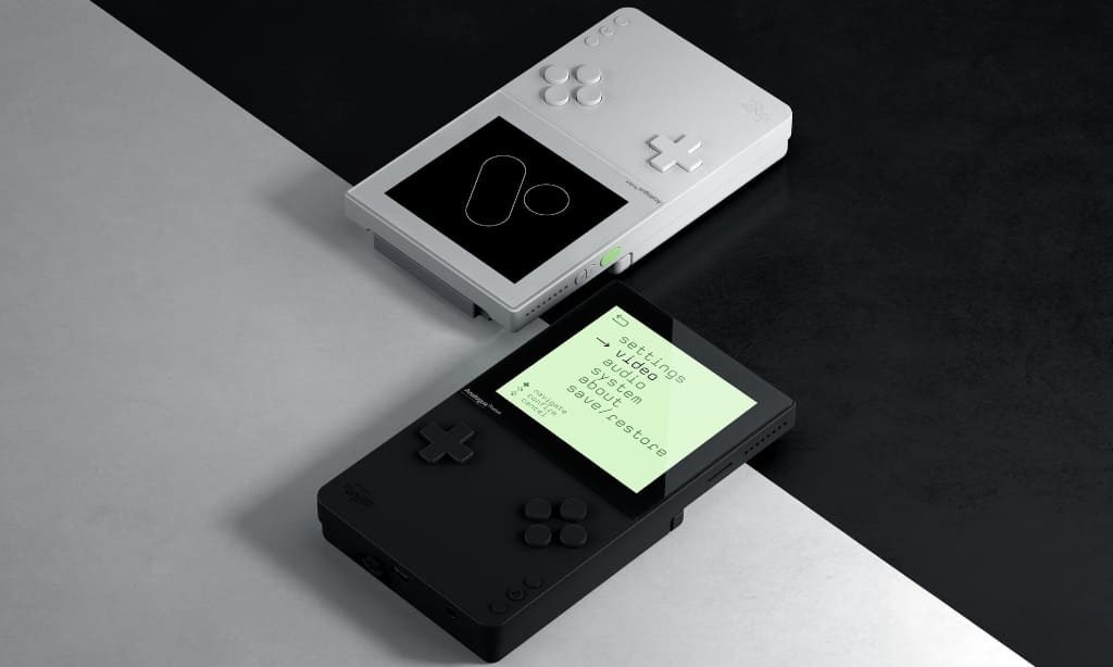 週末限定価格】Analogue Pocket (White)-