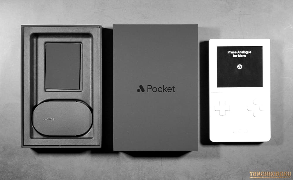 Analogue Pocket　パッケージ・付属品