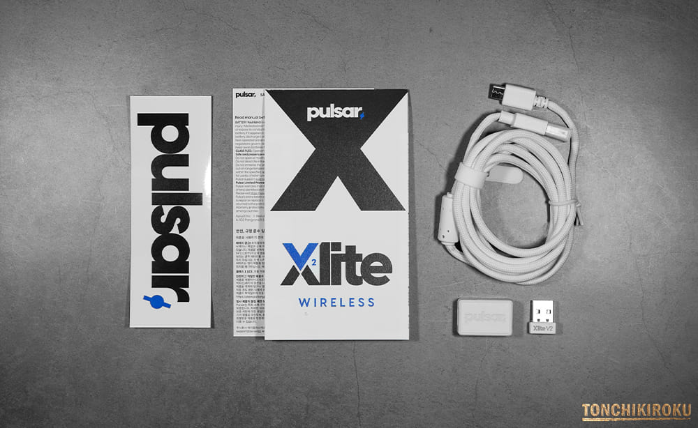 Pulsar Xlite V2 Wireless　付属品