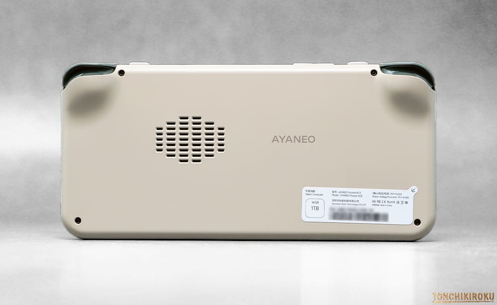 AYANEO Pocket ACE インターフェース