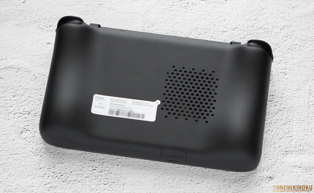 AYANEO Pocket DS　持ちやすさ