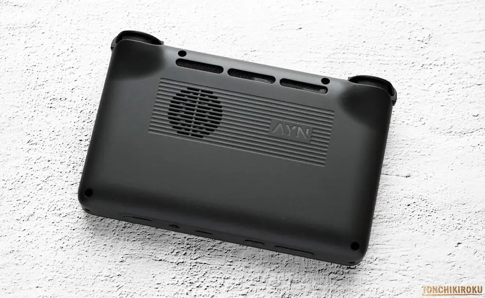 AYN Thor 持ち心地