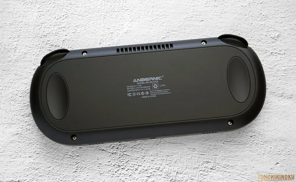 ANBERNIC RG VITA　持ちやすさ